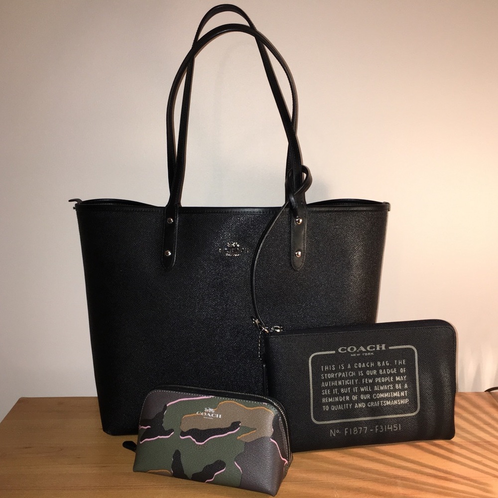 COACH Signature Reversible Tote (Camo & Black)